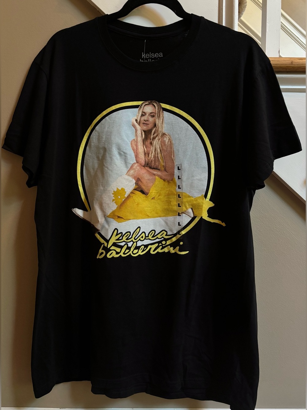 New Kelsea Ballerini Graphic Tee size Large